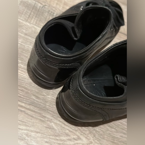 Chanel sneakers - Picture 2 of 6